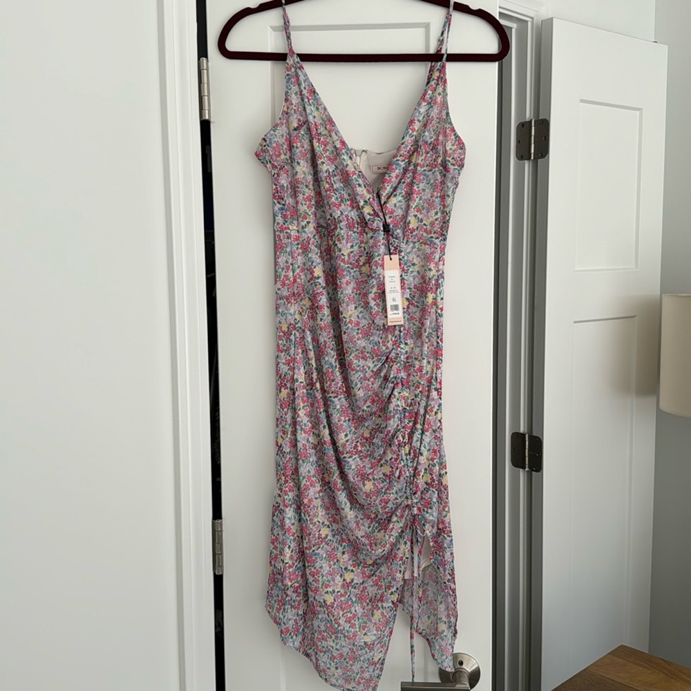 BNWT floral dress from BCBG size 10, with great stretch